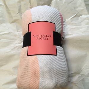 Victoria Secret beach blanket picnic